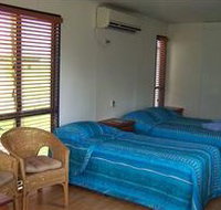 August Moon Caravan Park - Sydneys Hotel