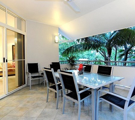 Oasis At Palm Cove - Sydneys Hotel 0