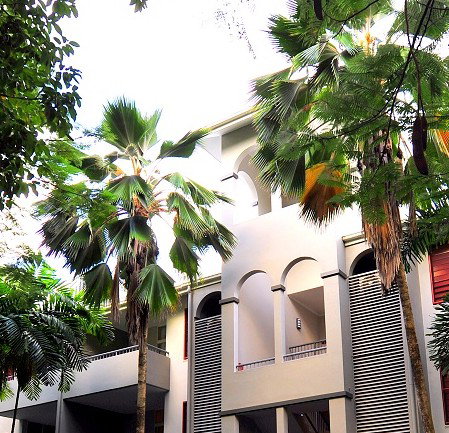 Oasis At Palm Cove - Sydneys Hotel 2