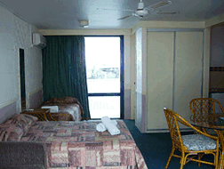 Book Surfers Paradise Accommodation Vacations Sydneys Hotel Sydneys Hotel