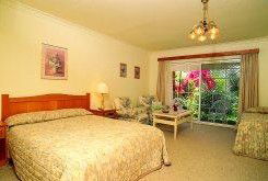 Forresters Resort - Sydneys Hotel 2