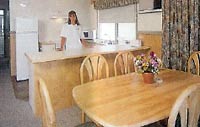 Upper Murray Resort - Sydneys Hotel 2