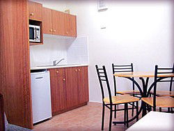 Pioneer Way Motel - Sydneys Hotel 2