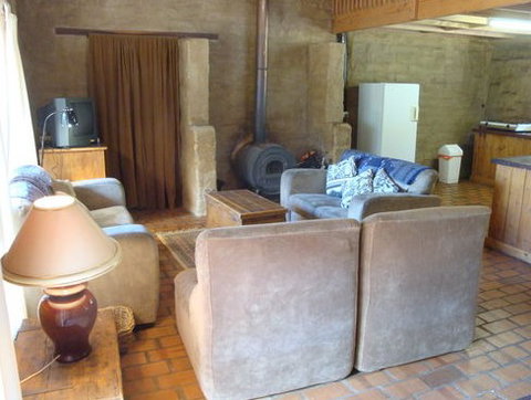 Wartook Rise - Sydneys Hotel 2