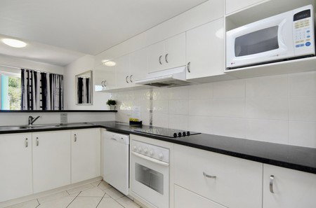 White Crest Luxury Apartments - Sydneys Hotel 3