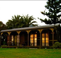 Sunset Cottage - Sydneys Hotel