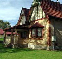 Rivergum Retreat - Sydneys Hotel