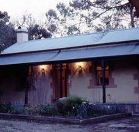 Walnut Cottage - Sydneys Hotel