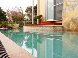 Akasha Beach Retreat - Sydneys Hotel 3