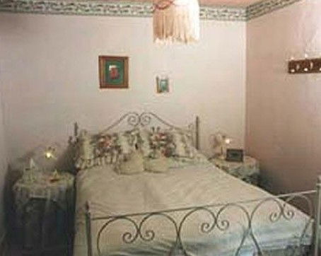 Lavender Cottage Bed And Breakfast Accommodation - Sydneys Hotel 1