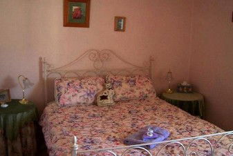 Lavender Cottage Bed And Breakfast Accommodation - Sydneys Hotel 5