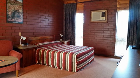 Highway One Motel Port Augusta - Sydneys Hotel 2