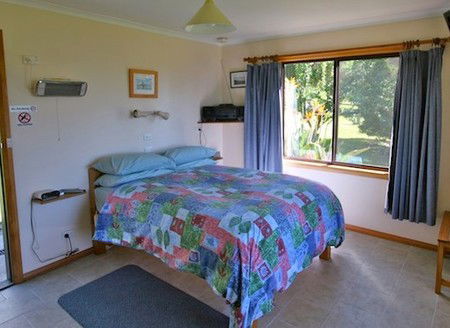 Partridge Farm - Sydneys Hotel 4