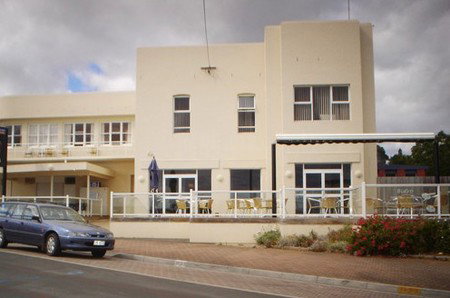 Neptune Grand Hotel - Sydneys Hotel 1