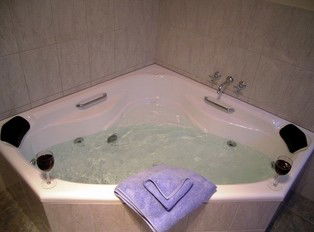 Queechy Cottages - Sydneys Hotel 5