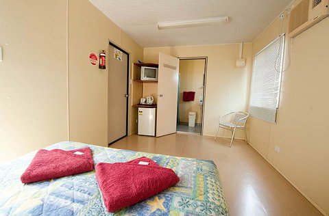 Cobbold Gorge - Sydneys Hotel 3
