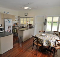 Cairns Holiday Homes Wilks House - Sydneys Hotel