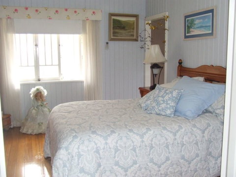 Kin Kin Manor - Sydneys Hotel 1
