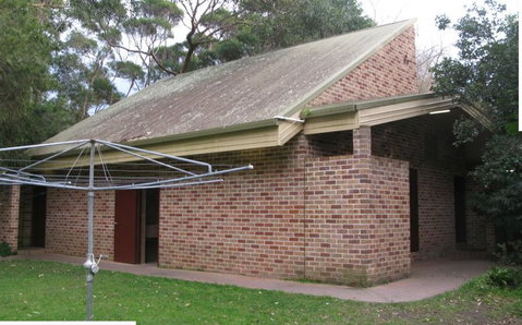 Alamein Caravan Park - Sydneys Hotel 3