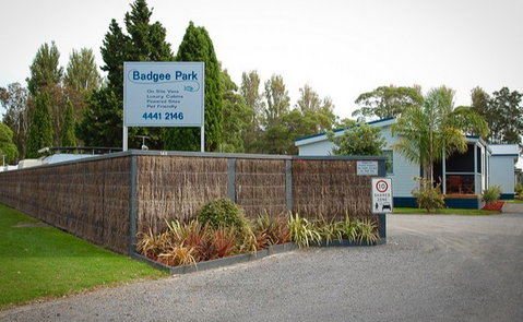 Badgee Park - Sydneys Hotel 3