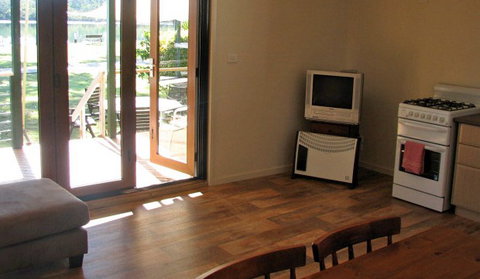 Bentley Waterfront - Sydneys Hotel 5