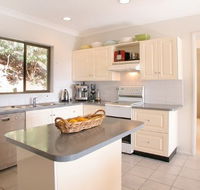 Barefoot Oasis Bangalow - Sydneys Hotel