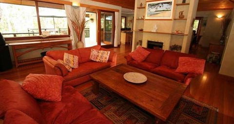 Abbies Beach House - Sydneys Hotel 1