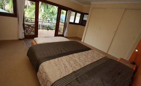 Abbies Beach House - Sydneys Hotel 3