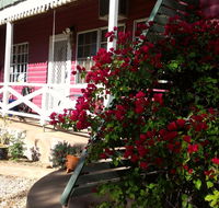 Sonjas Bed and Breakfast - Sydneys Hotel