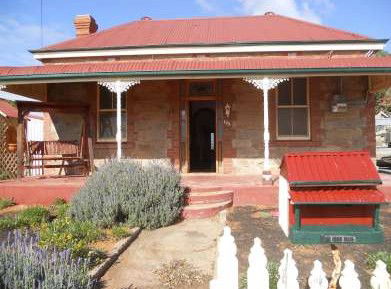 Unique Outback Cottages - Lunam - Sydneys Hotel 0