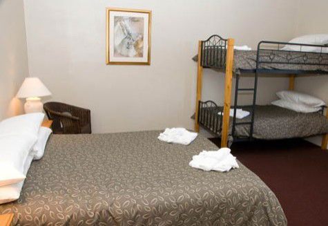 Alpine Hotel - Sydneys Hotel 2