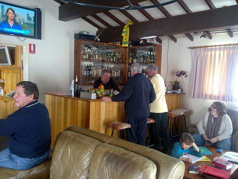 Ben Bullen Ski Lodge - Sydneys Hotel 3