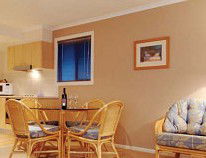 Aqualuna Beach Resort - Sydneys Hotel 2