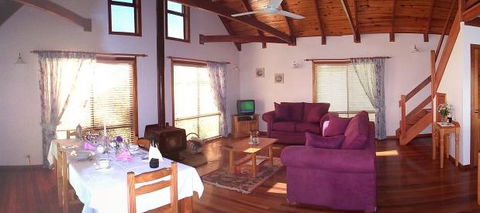 Clarendon Forest Retreat - Sydneys Hotel 4