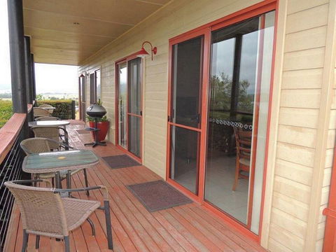 Avon View Stays - Sydneys Hotel 0