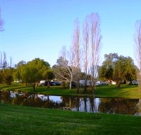Lockhart Caravan Park - Sydneys Hotel