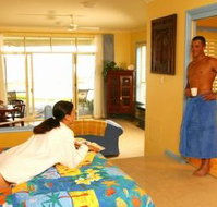 Al Mare Beachfront Retreat - Sydneys Hotel