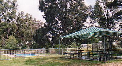 Castlereagh Village Holiday Units - Sydneys Hotel 1