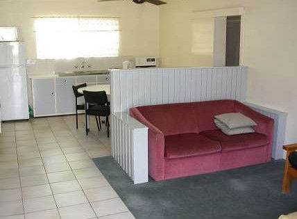 Castlereagh Village Holiday Units - Sydneys Hotel 3