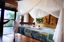 1770 Beach Shacks - Sydneys Hotel 2