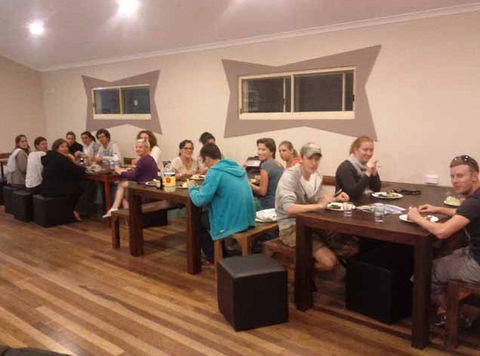 Flashpackers Hervey Bay - Sydneys Hotel 1