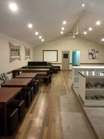 Flashpackers Hervey Bay - Sydneys Hotel 2