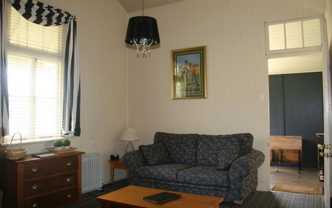 Applegrove Farm - Sydneys Hotel 0