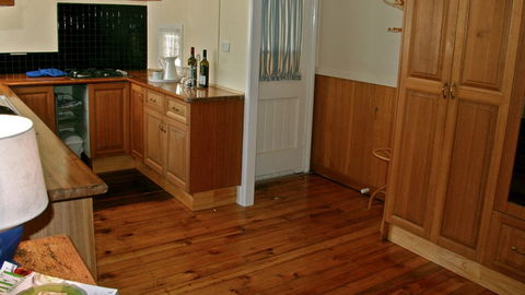 Applegrove Farm - Sydneys Hotel 1