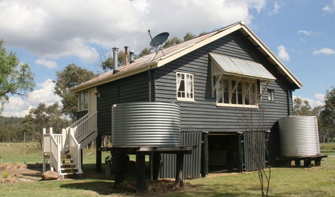 Applegrove Farm - Sydneys Hotel 5