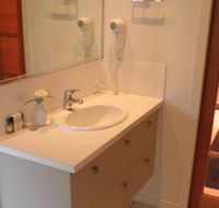 Ravensbourne Escape Silverwood Lodge - Sydneys Hotel