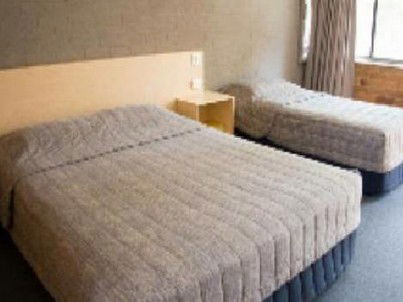 Bribie Island Hotel - Sydneys Hotel 3