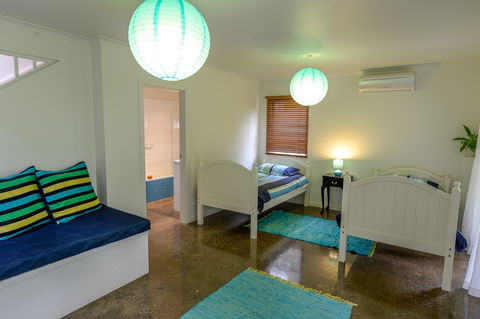 Surfers Palace Torquay - Sydneys Hotel 1