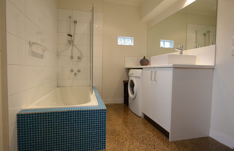 Surfers Palace Torquay - Sydneys Hotel 4