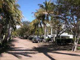 Alva Beach Tourist Park - Sydneys Hotel 0